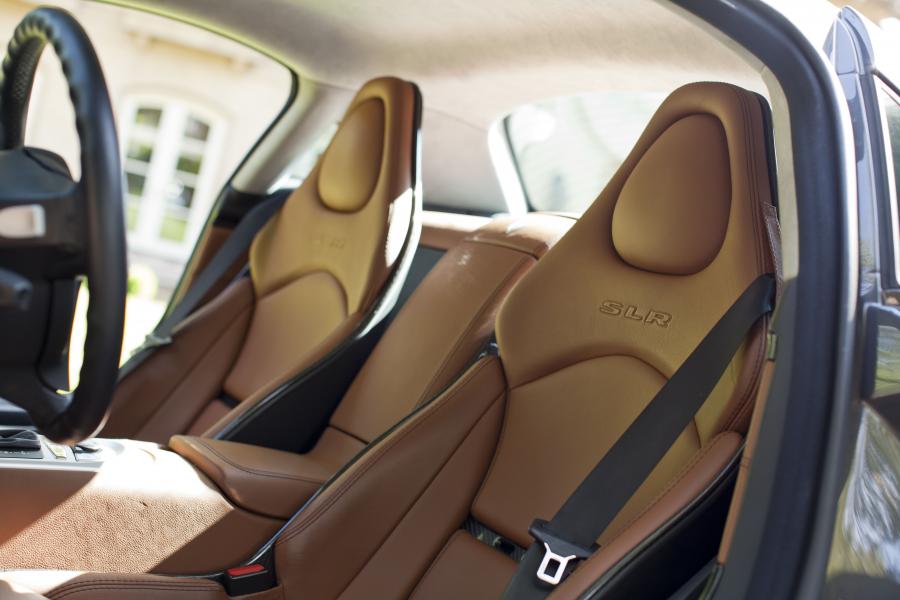 Mercedes-Benz SLR McLaren 2006 года  (фото 9 из 26)